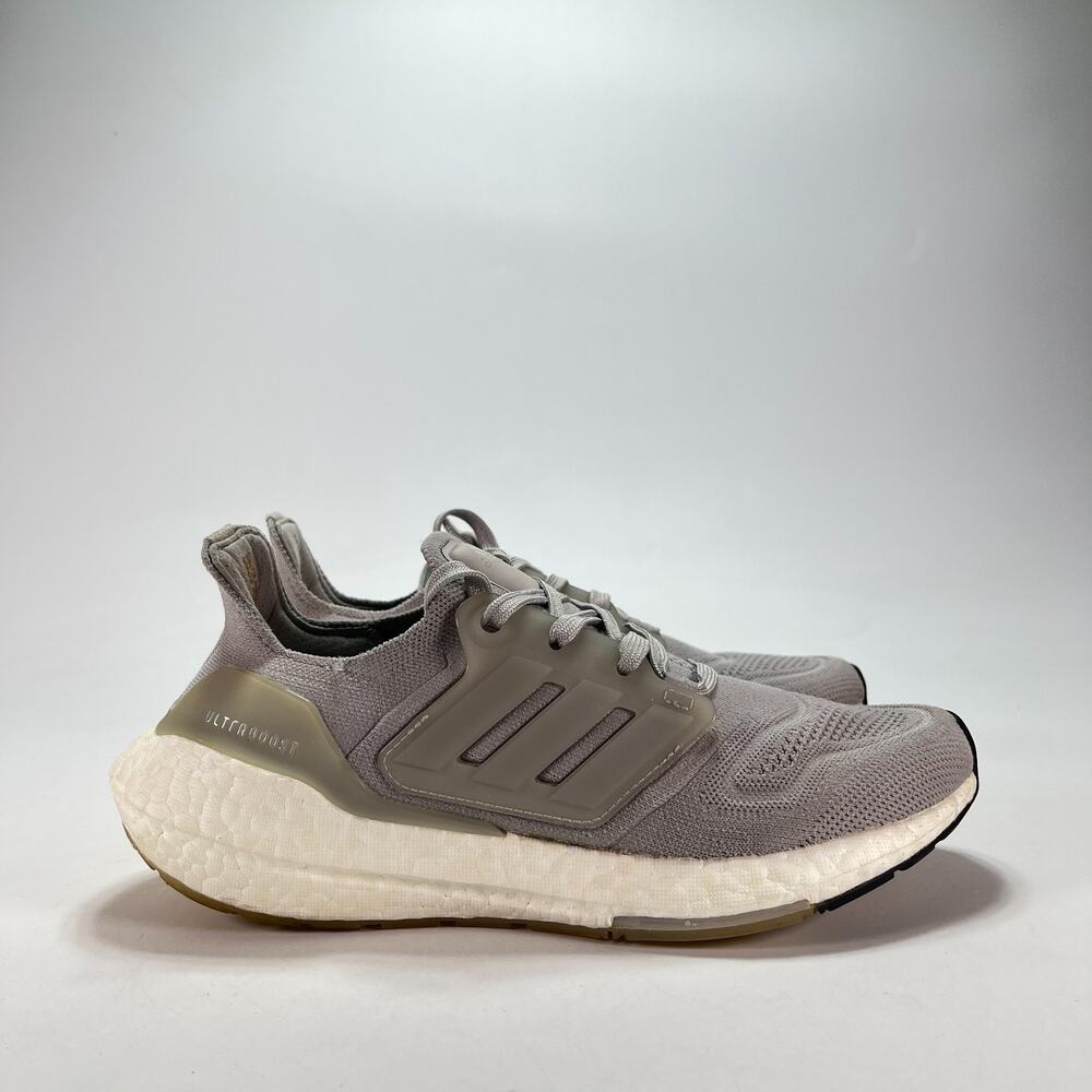 adidas Ultraboost 22 Taupe Athletic Lace Up Running Shoes GX5594 Womens Size 6.5